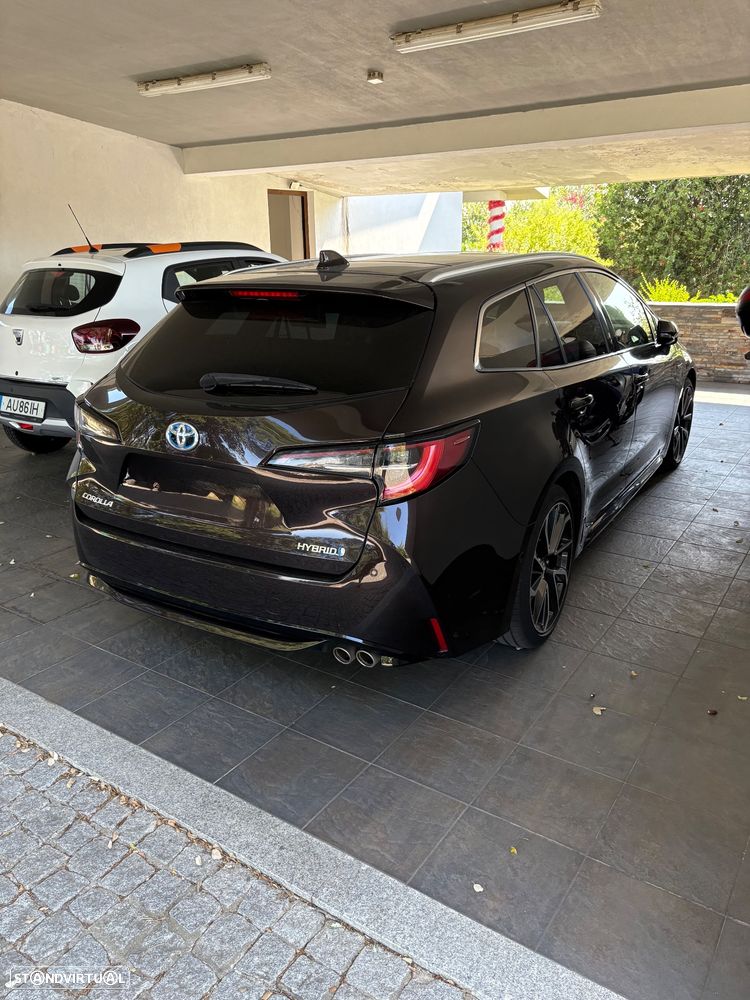 Toyota Corolla Touring Sports 2.0 Hybrid Luxury White - 4