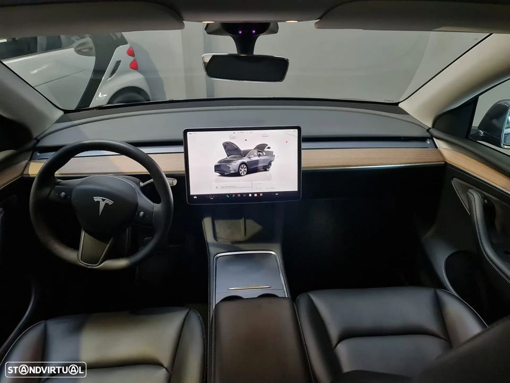 Tesla Model Y Long Range Dual Motor AWD - 22