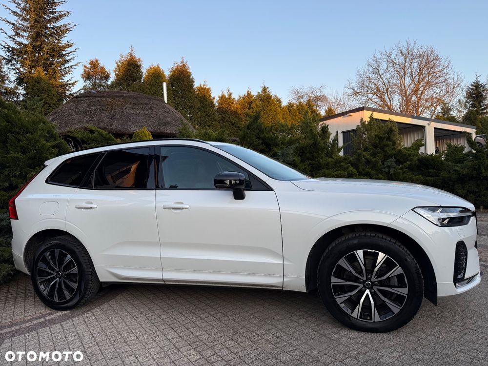 Volvo XC 60 B4 D Ultimate Dark - 12
