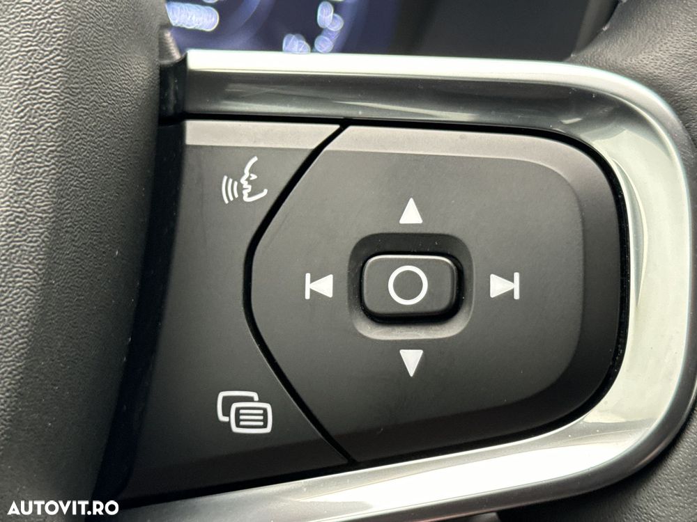 Volvo XC 40 T4 Recharge DKG Inscription Expression - 40