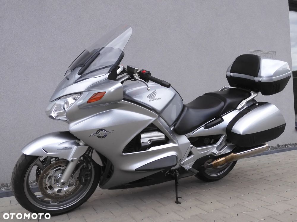 Honda ST - 23
