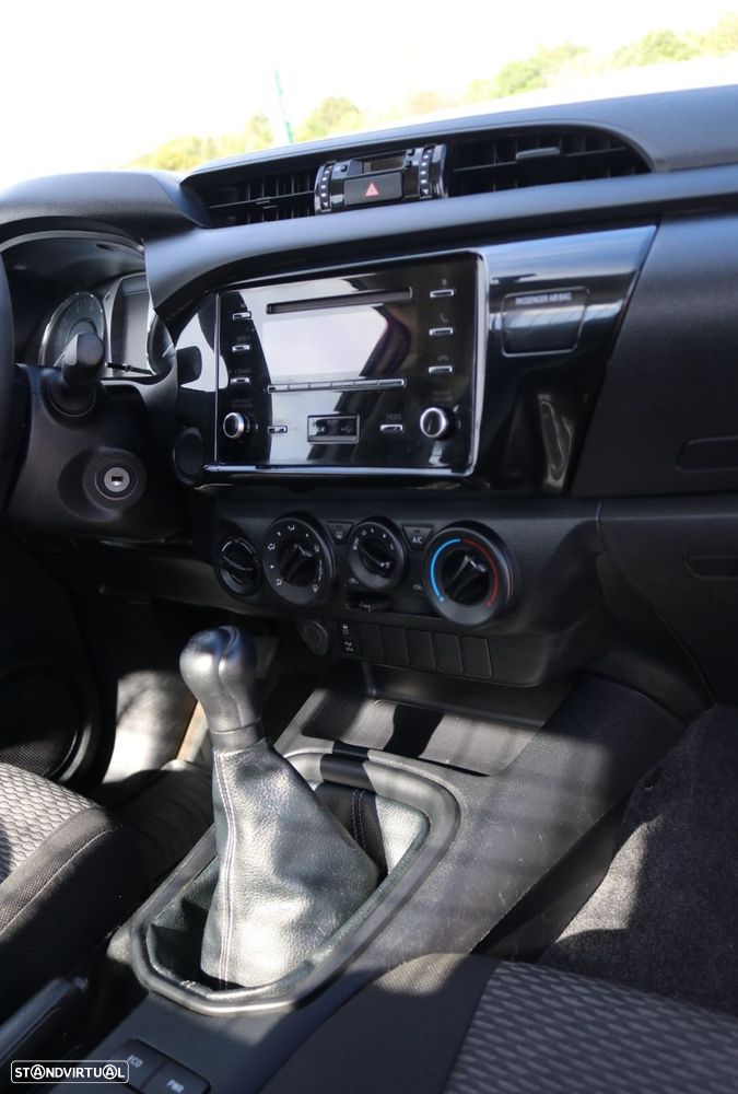 Toyota Hilux 2.4D-4D 4X4 Tribasculante C/Iva Incluído - 18