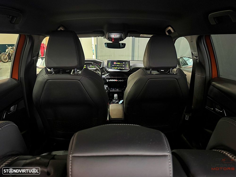 Peugeot 2008 1.2 PureTech GT Line EAT8 - 38