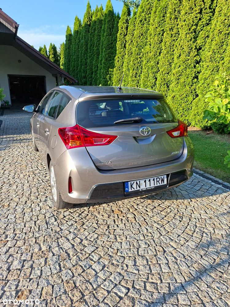 Toyota Auris - 4