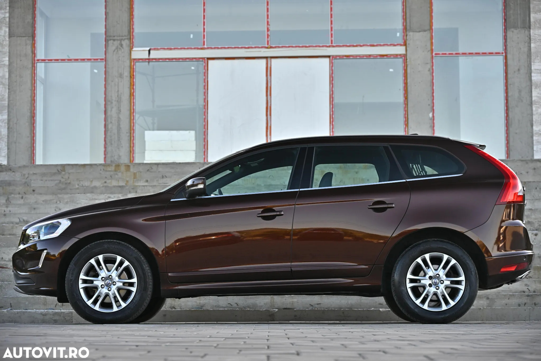 Volvo XC 60 D4 Geartronic Summum - 12