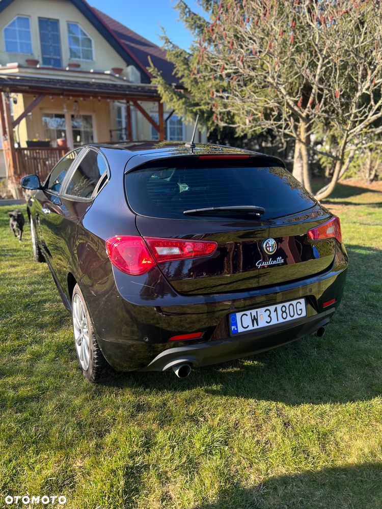 Alfa Romeo Giulietta 2.0 JTDM Distinctive - 36
