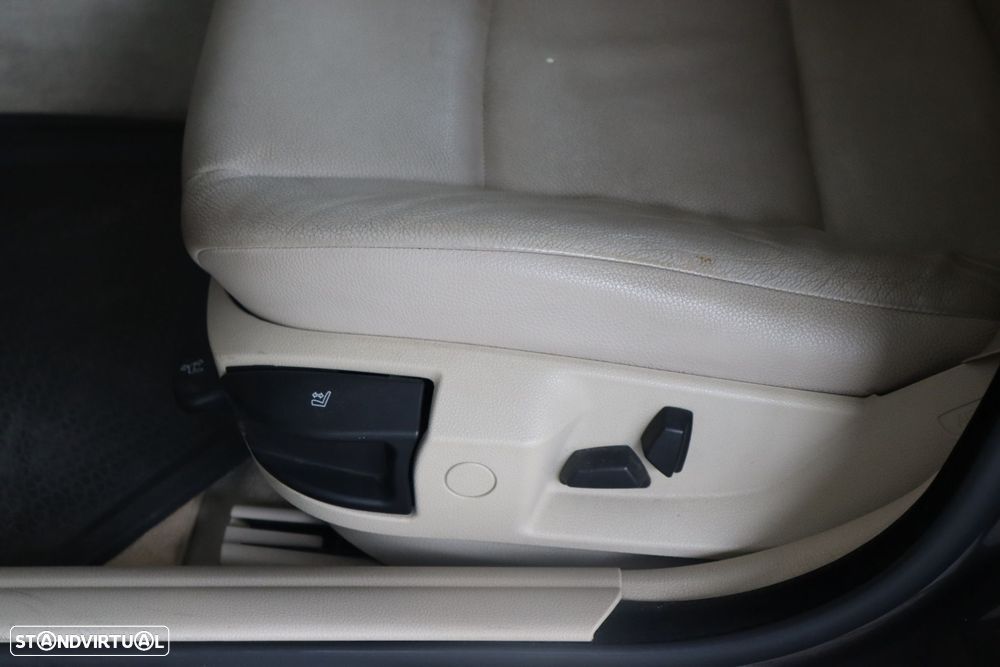 BMW 520 d Line Luxury Auto - 27