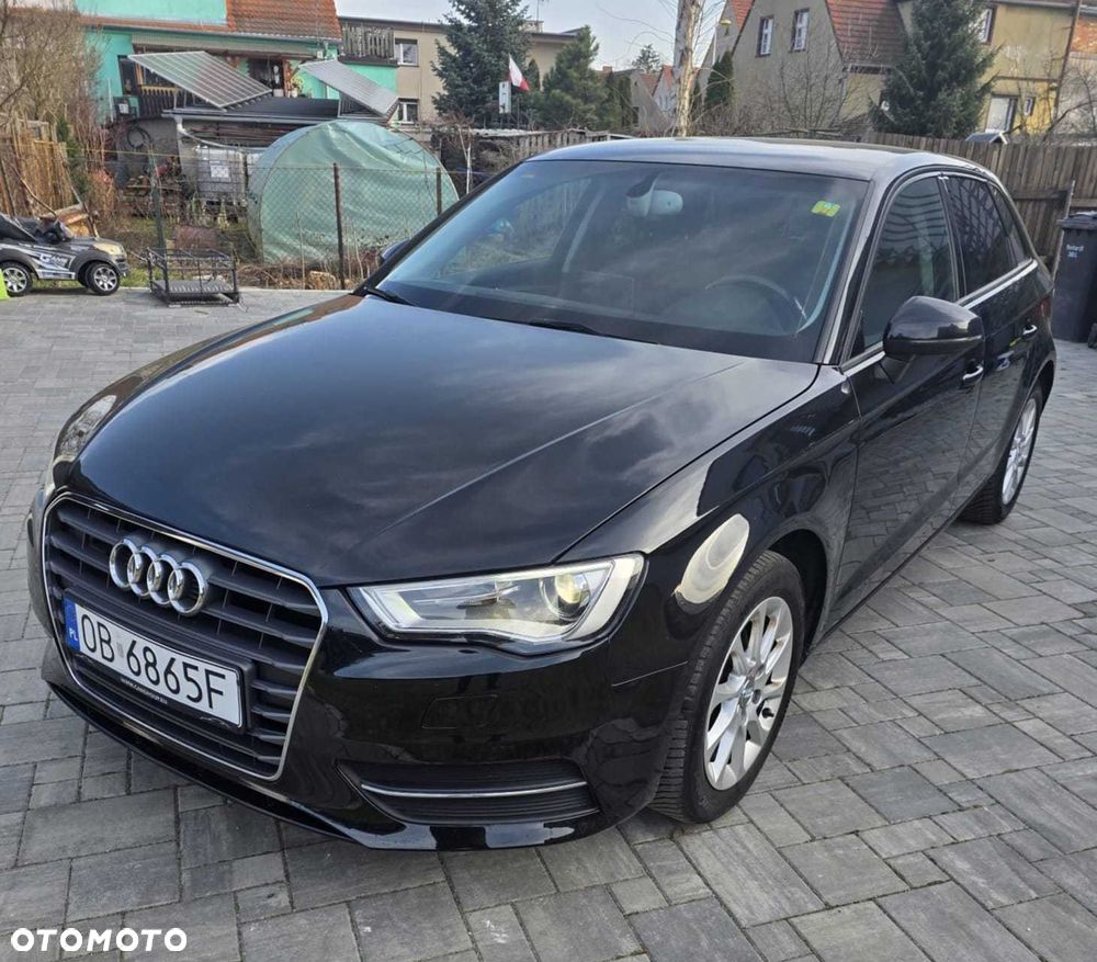 Audi A3 Sportback - 2