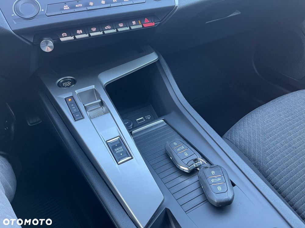 Peugeot 308 Hybrid 136e-DSC6 Style - 25