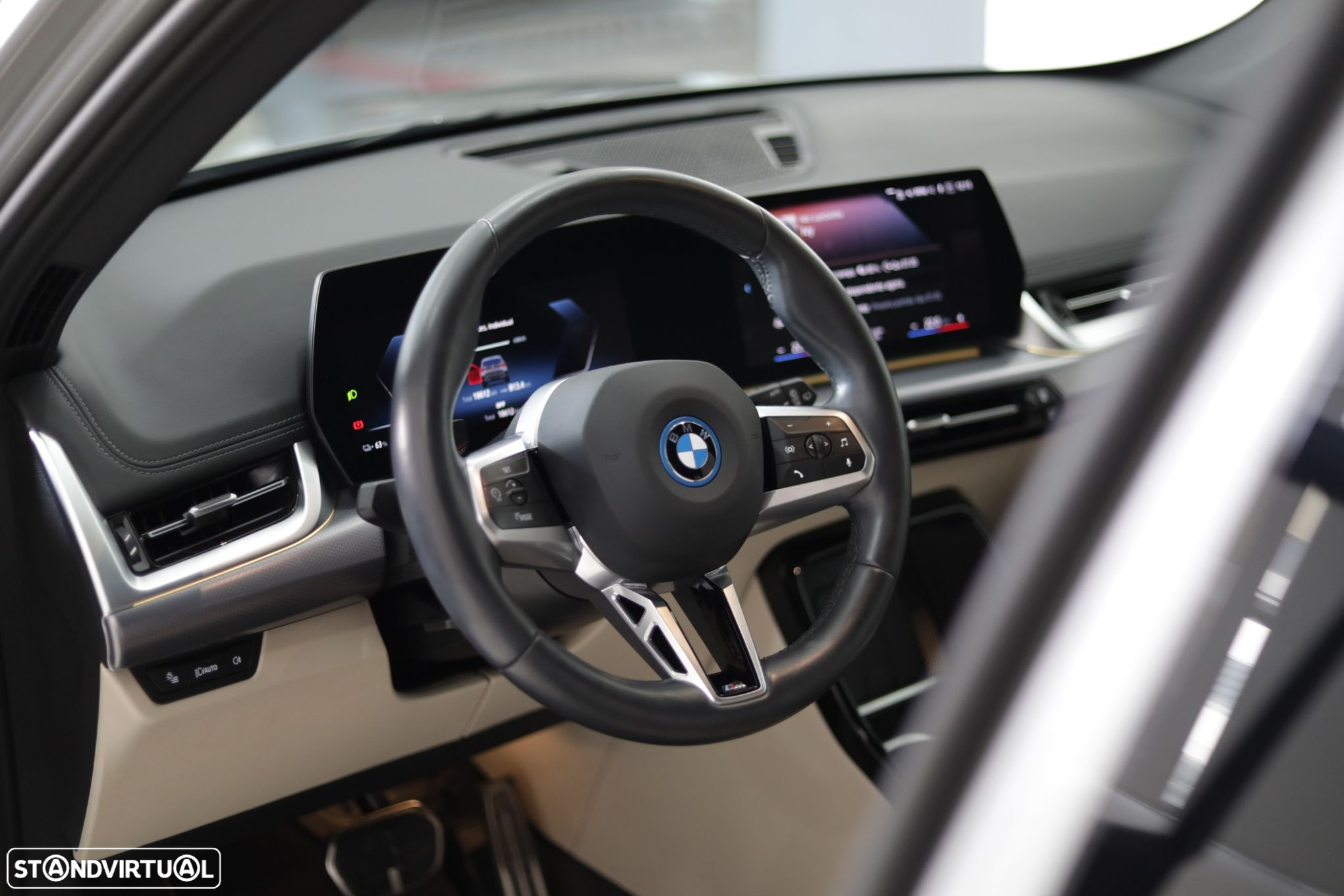 BMW iX1 xDrive30 Pack Desportivo M - 34