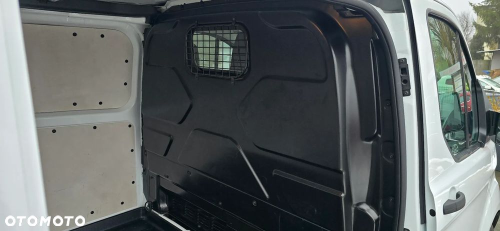 Ford Transit Custom - 28