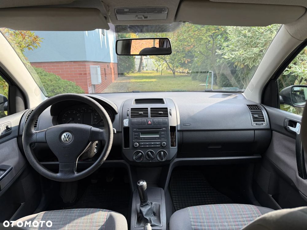 Volkswagen Polo - 8
