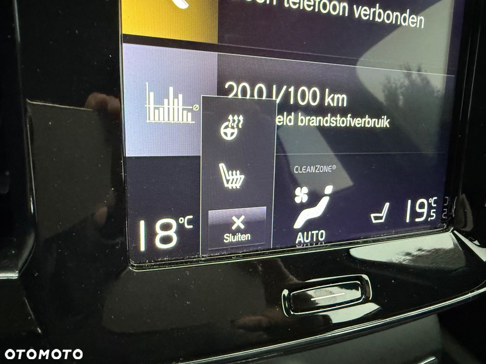 Volvo XC 40 T3 Geartronic Momentum Pro - 20