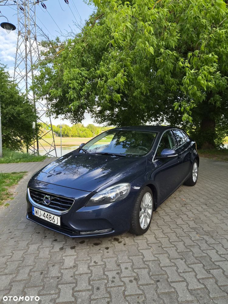 Volvo V40 D2 - 2