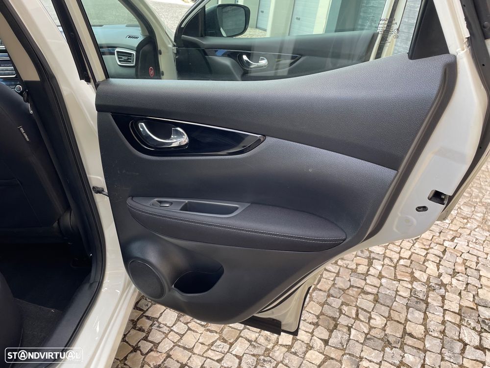 Nissan Qashqai 1.6 dCi Acenta Xtronic - 14