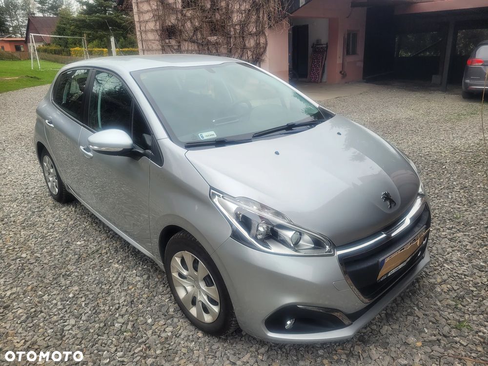 Peugeot 208 - 6