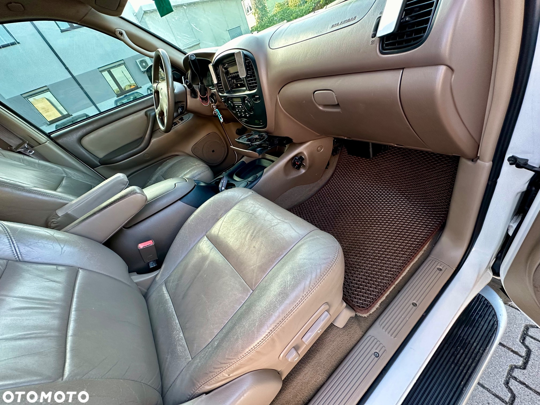 Toyota Sequoia - 17