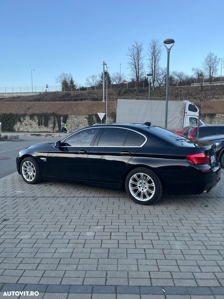 BMW Seria 5 525d xDrive - 3