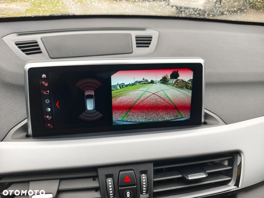 BMW X1 sDrive20i Advantage - 17