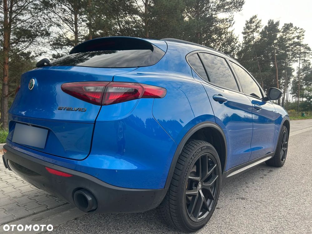 Alfa Romeo Stelvio 2.0 Turbo 16V AT8-Q4 Sprint - 6