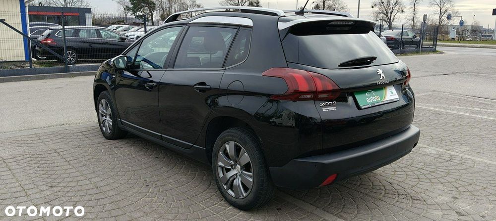 Peugeot 2008 1.2 Pure Tech GPF Style - 3