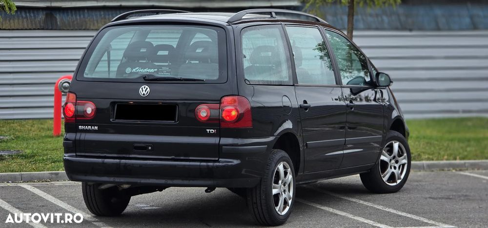Volkswagen Sharan 1.9 TDI Automatik Exclusive Edition - 3
