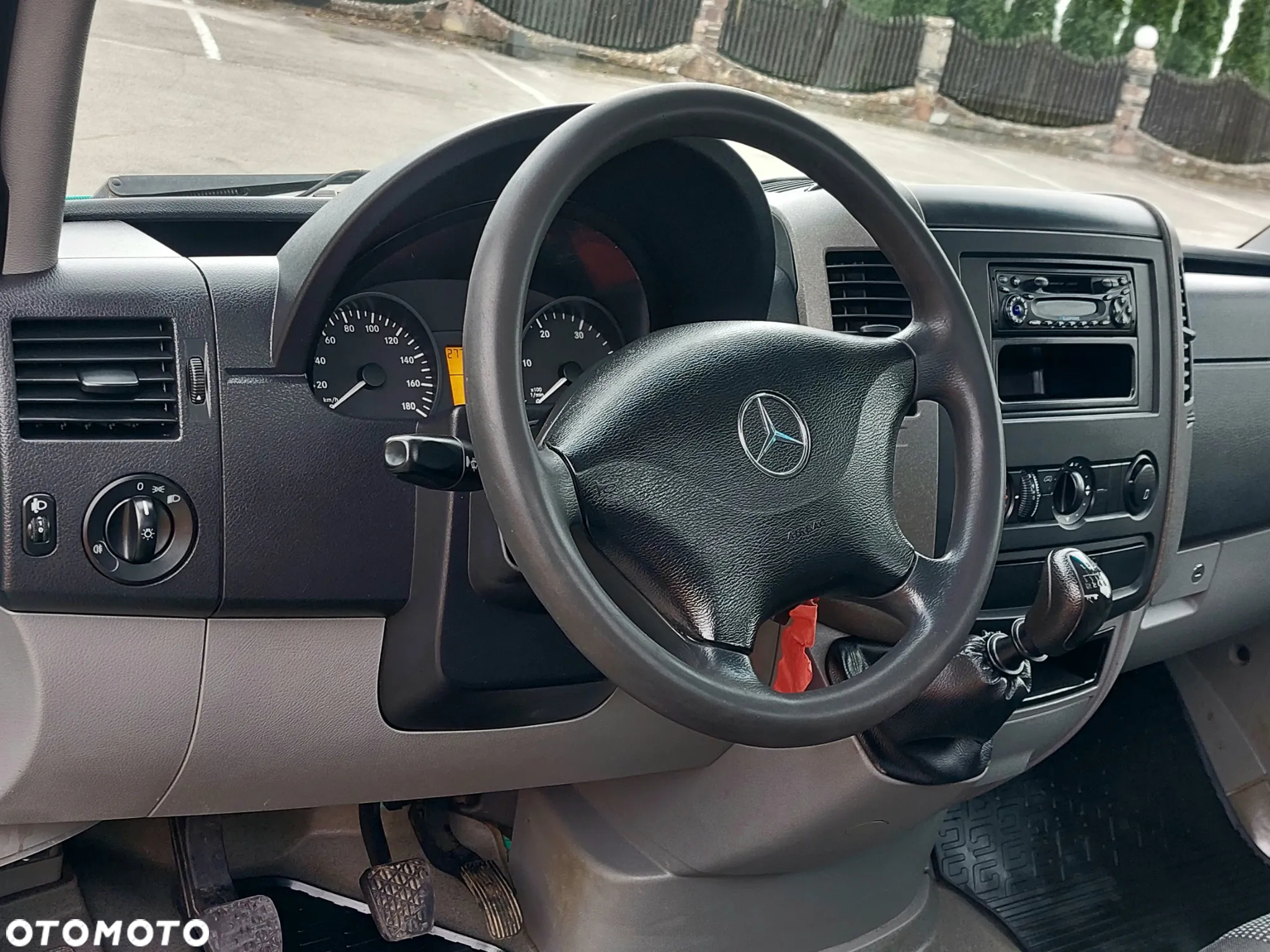 Mercedes-Benz Sprinter - 27