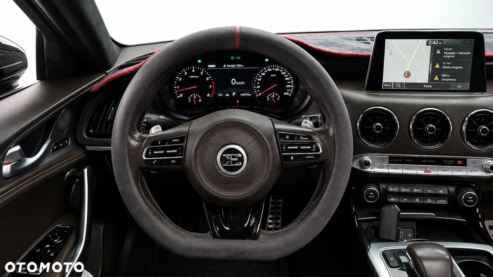 Kia Stinger - 10