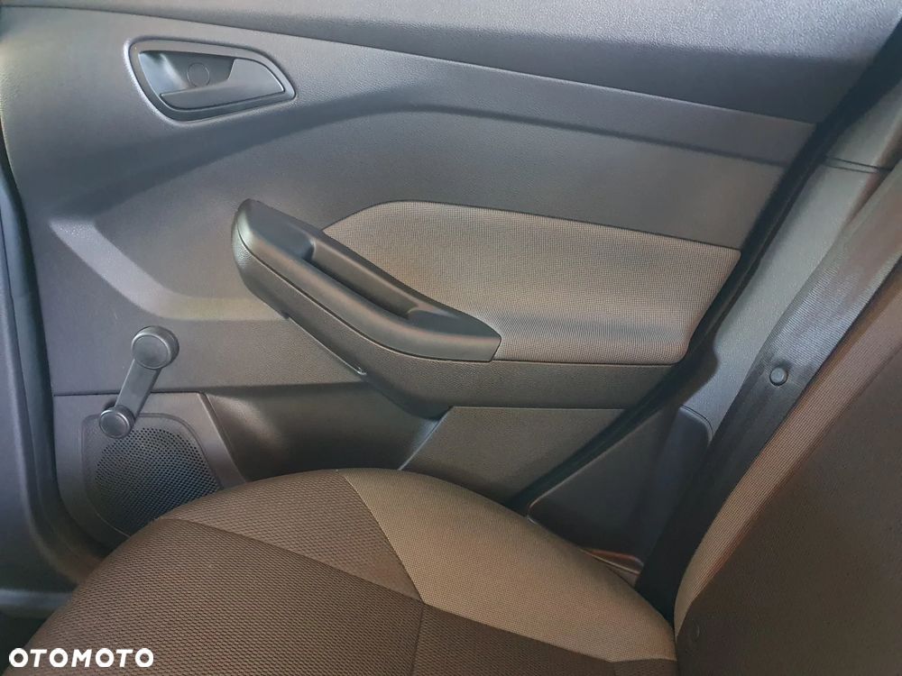 Ford Focus 1.6 Edition Start - 19