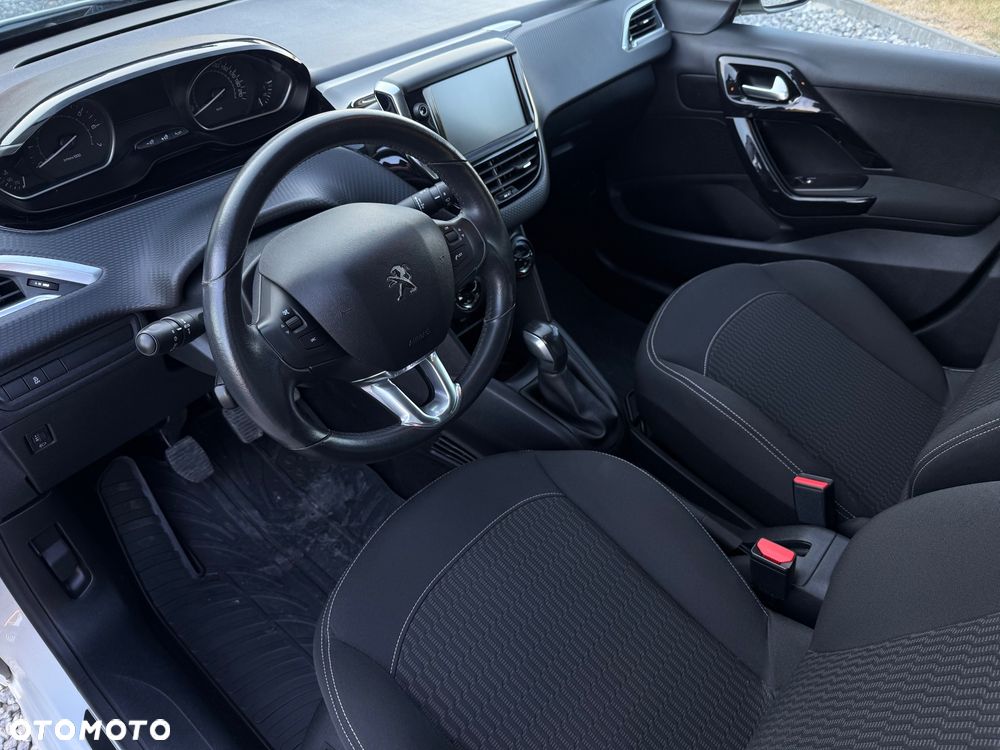 Peugeot 208 82 VTI Style - 27
