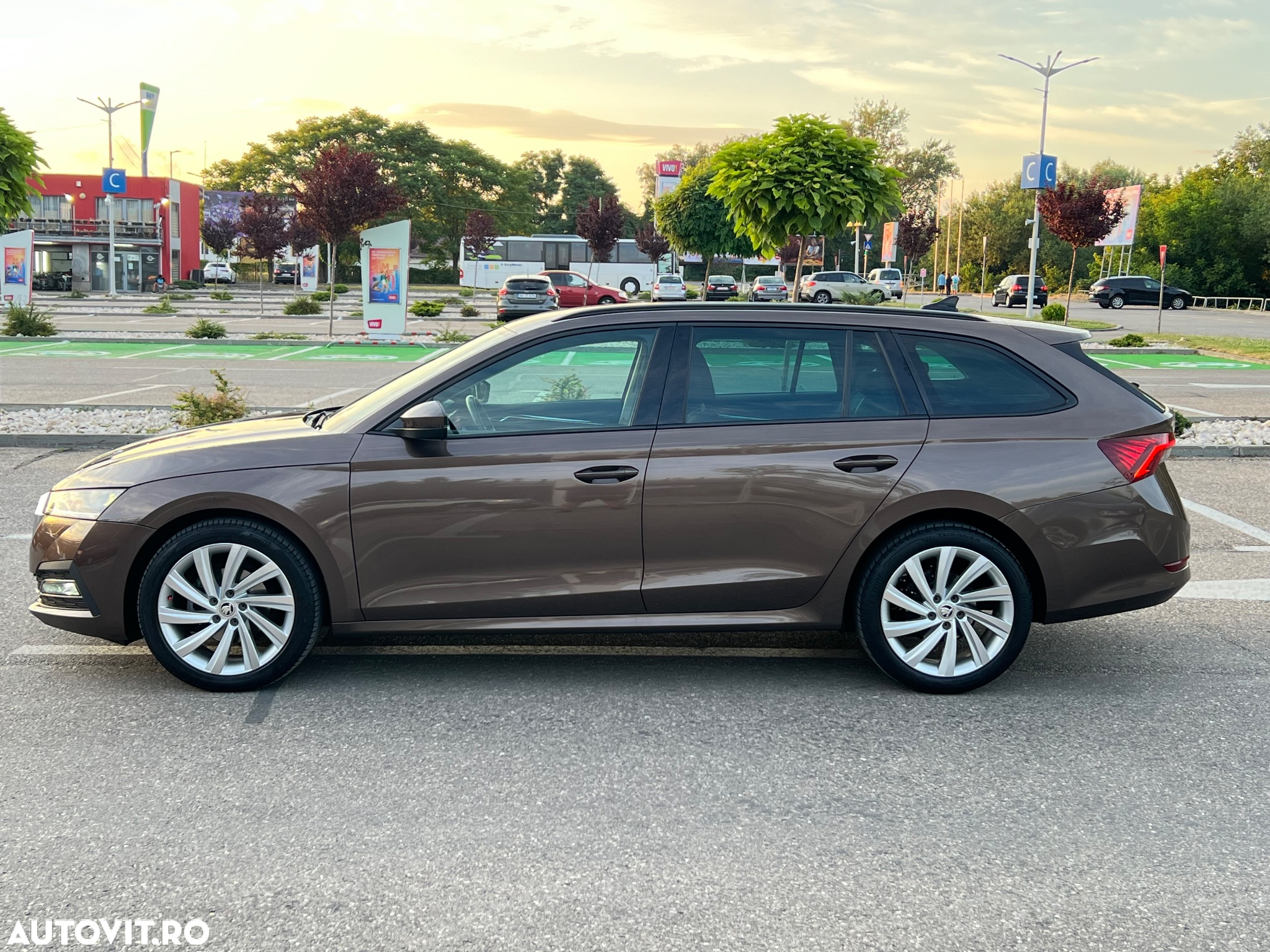 Skoda Octavia 2.0 TDI DSG Style - 3