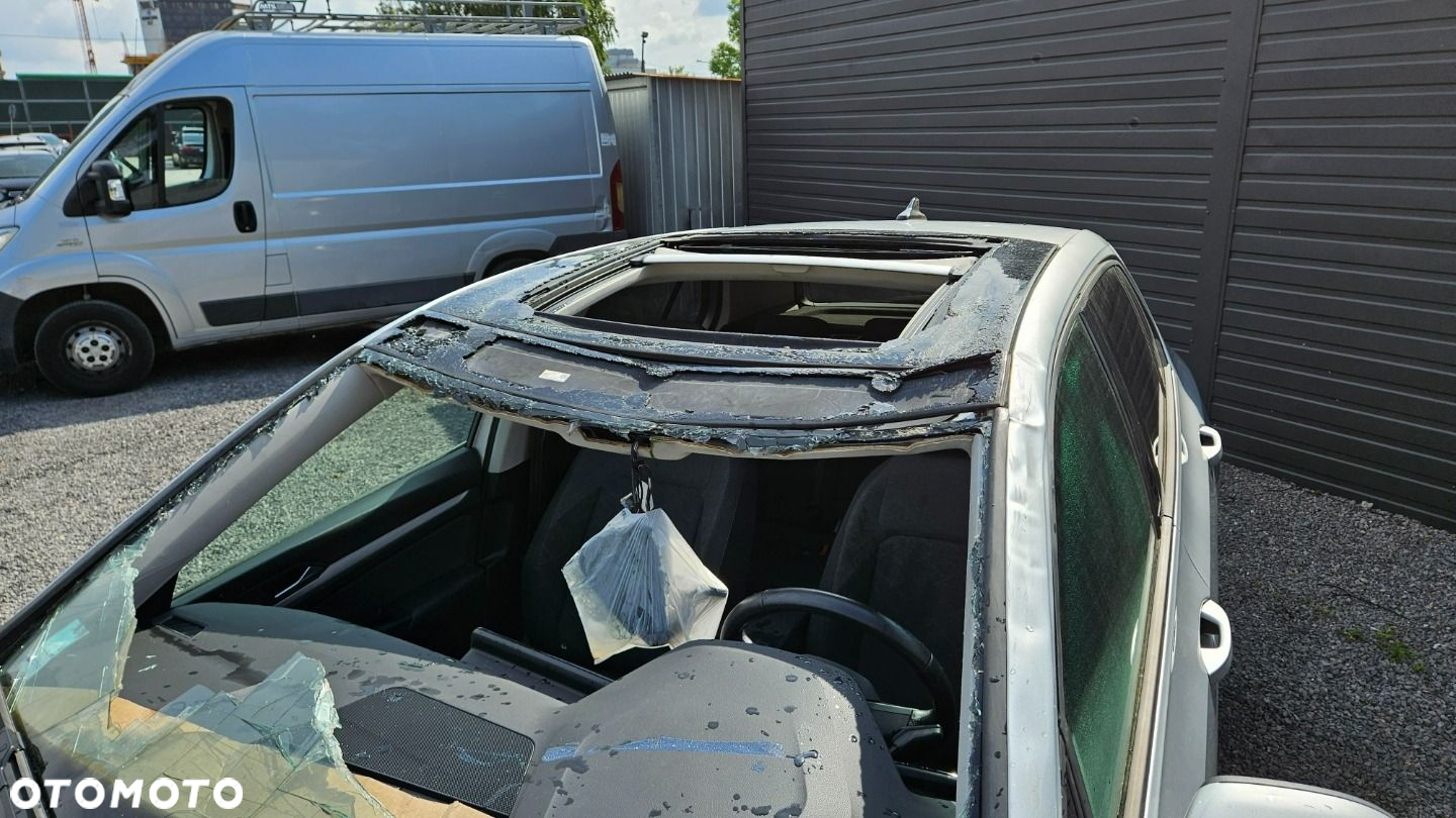Volkswagen Golf - 12