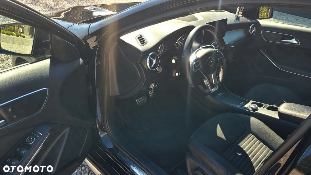 Mercedes-Benz GLA 200 7G-DCT AMG Line - 6