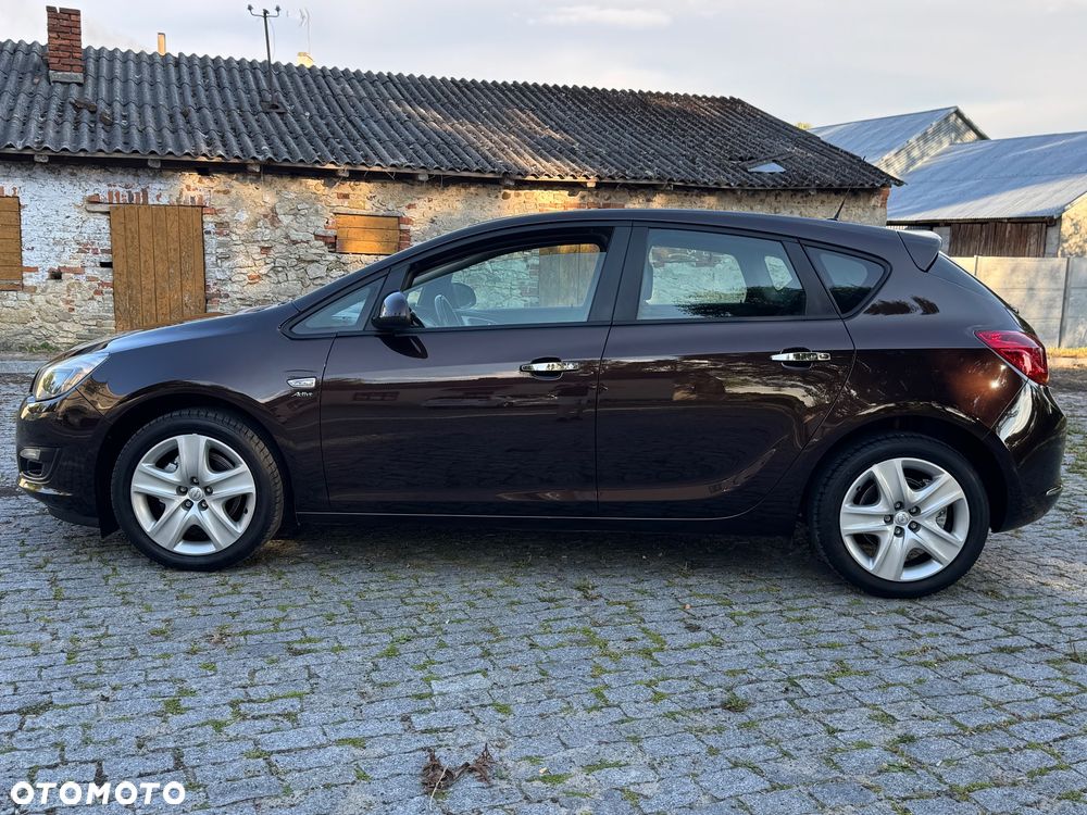 Opel Astra 1.4 T Cosmo - 14