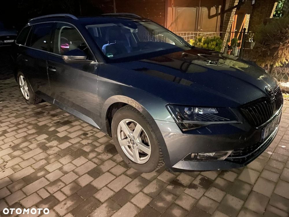 Skoda Superb 2.0 TDI DSG Style - 7