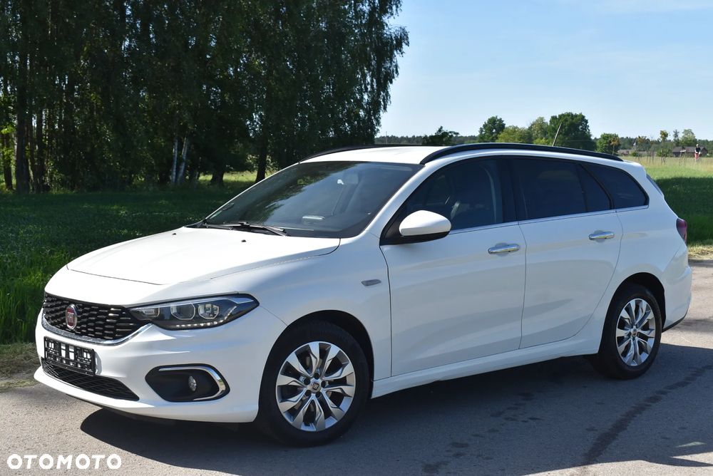 Fiat Tipo 1.4 T-Jet Lounge - 1
