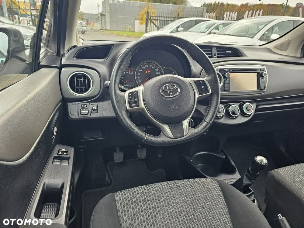 Toyota Yaris - 18