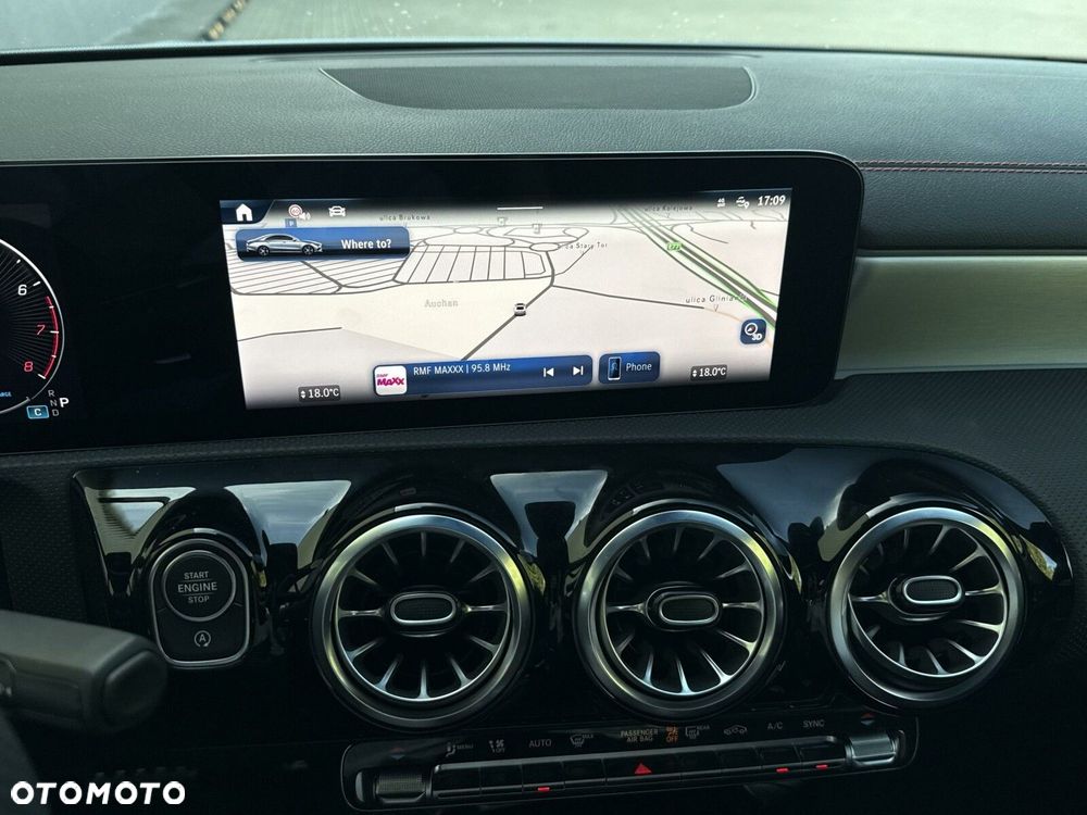 Mercedes-Benz CLA 200 AMG Line 7G-DCT - 22