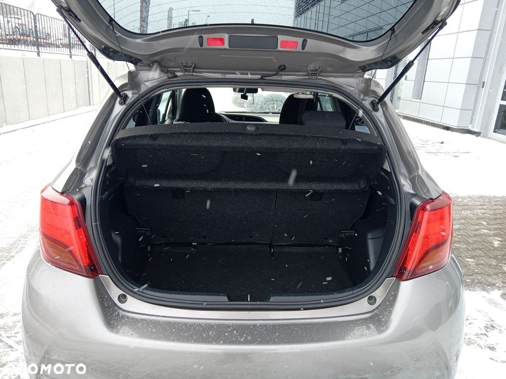 Toyota Yaris - 12