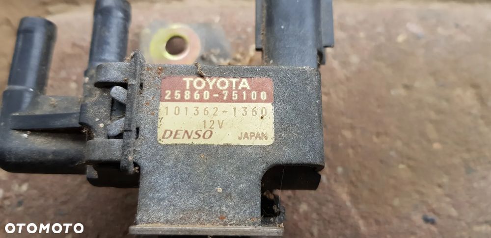 Toyota Tacoma Zawór - 2