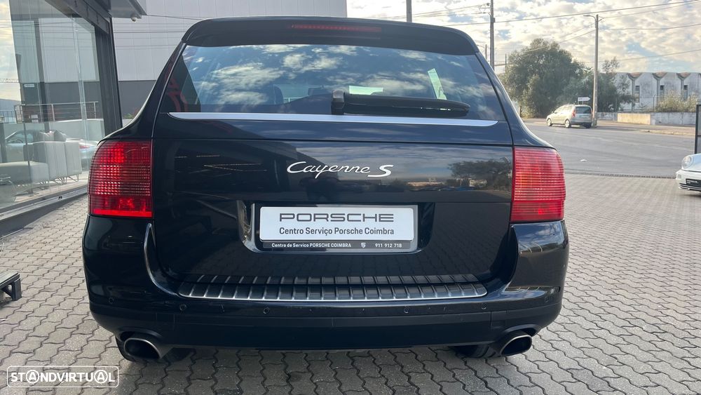 Porsche Cayenne 3.2 V6 - 4