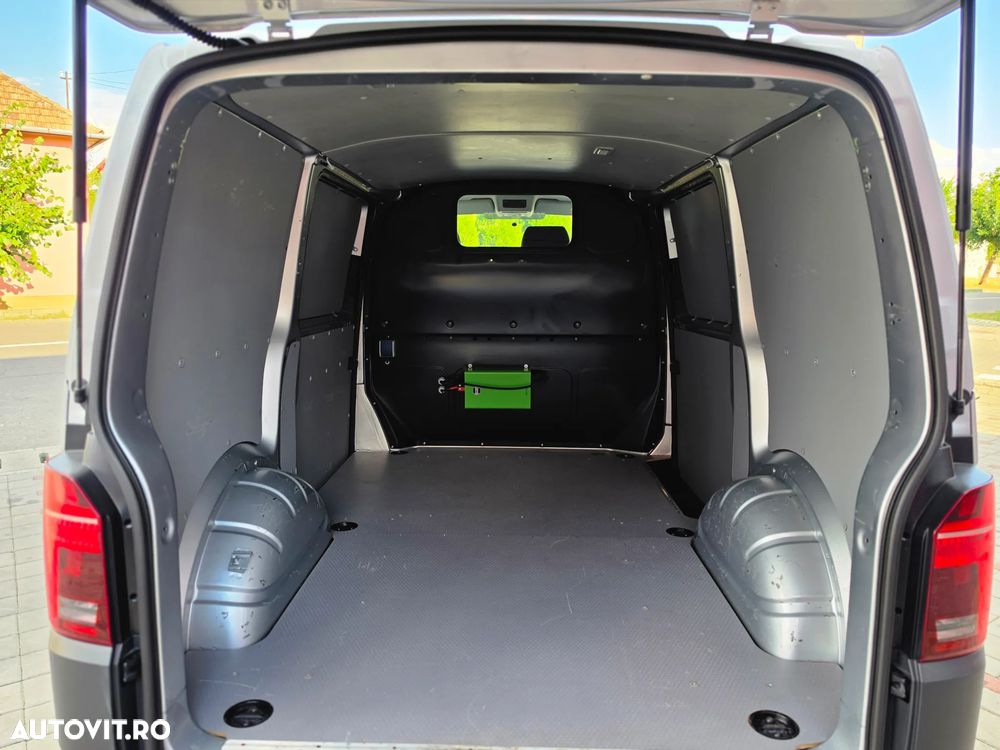 Volkswagen Transporter 2.0 TDI 110 kW KR Highline 4M - 4