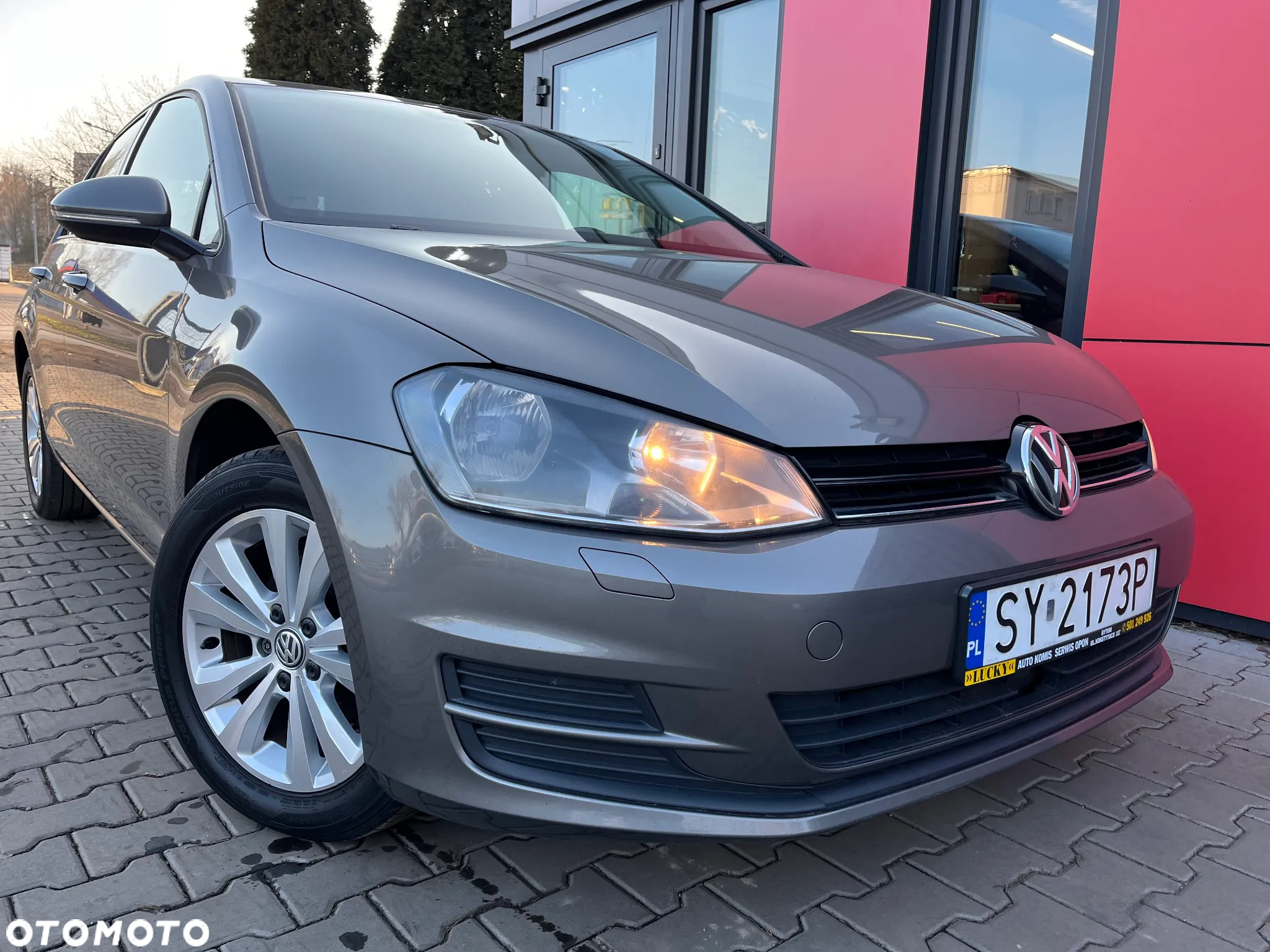 Volkswagen Golf VII 1.2 TSI BMT Comfortline - 2