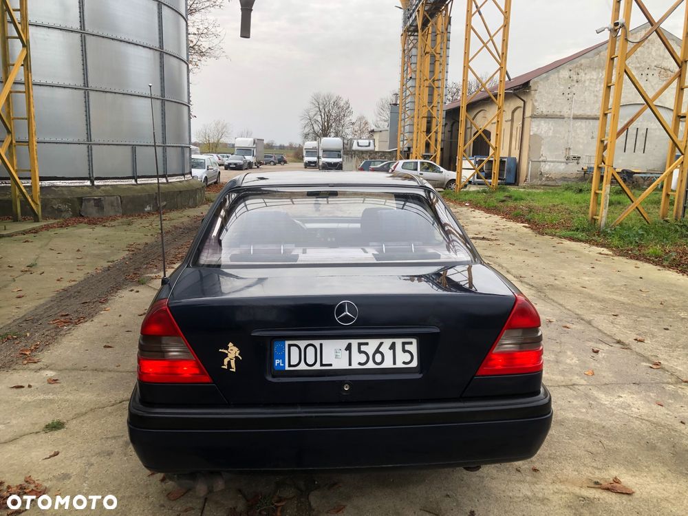 Mercedes-Benz Klasa C 250 D Turbo Elegance - 6