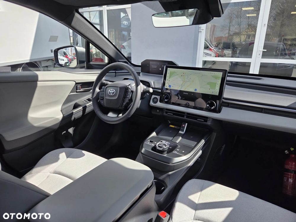 Toyota C-HR+ 77kWh 4x4 Executive - 11