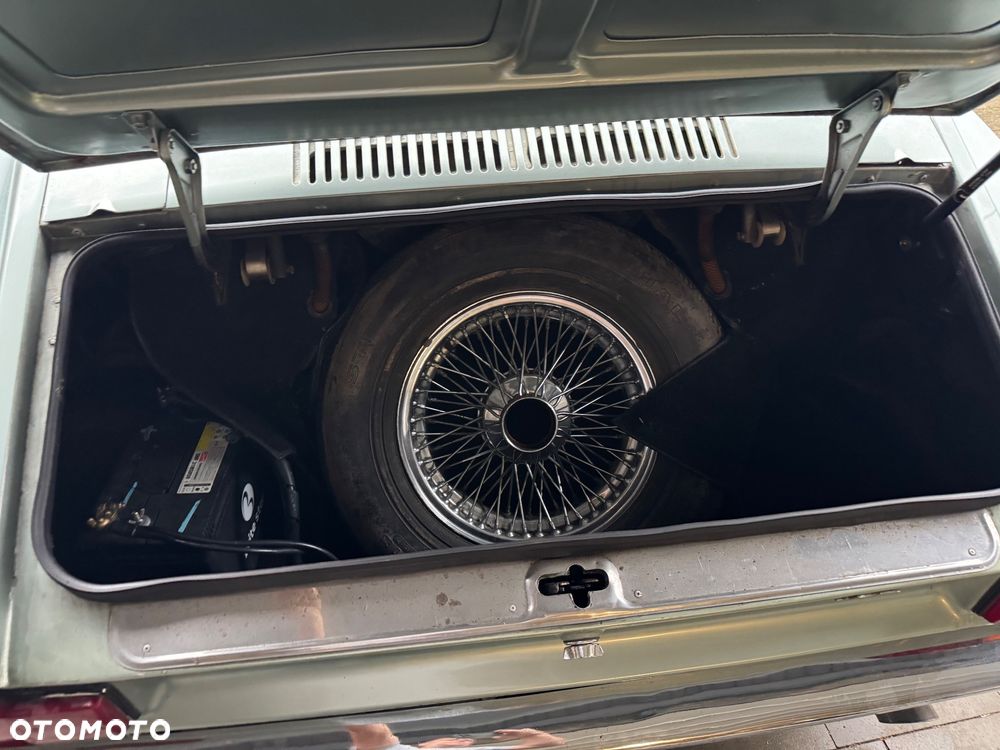 Aston Martin DBS - 14