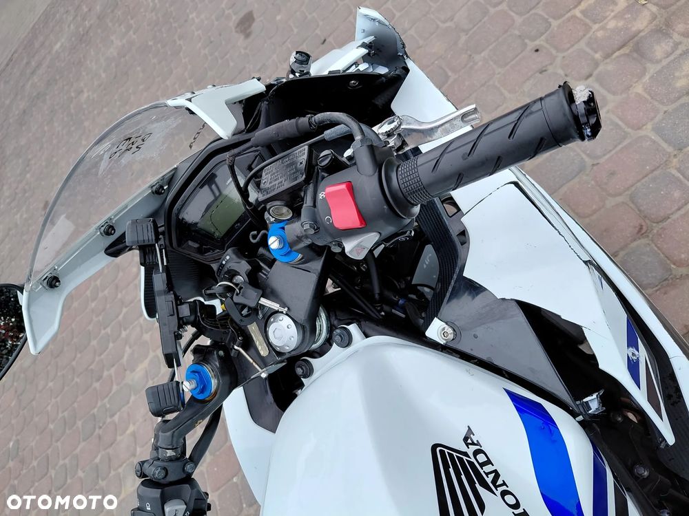 Honda CBR - 14