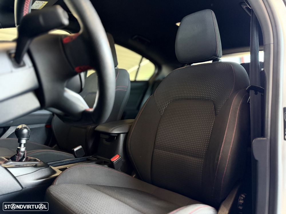 Ford Focus 1.5 TDCi ECOBlue ST-Line - 31