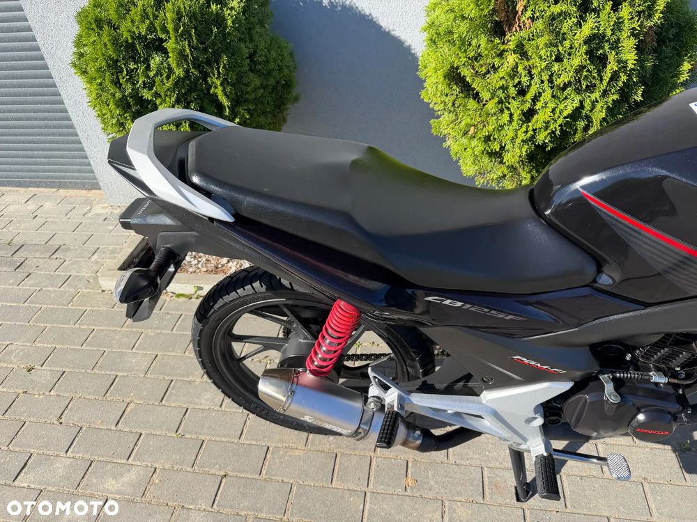 Honda CBF - 32