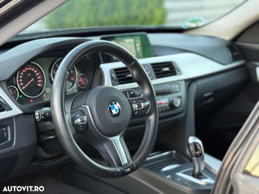 BMW Seria 3 325d Aut. Luxury Line - 2